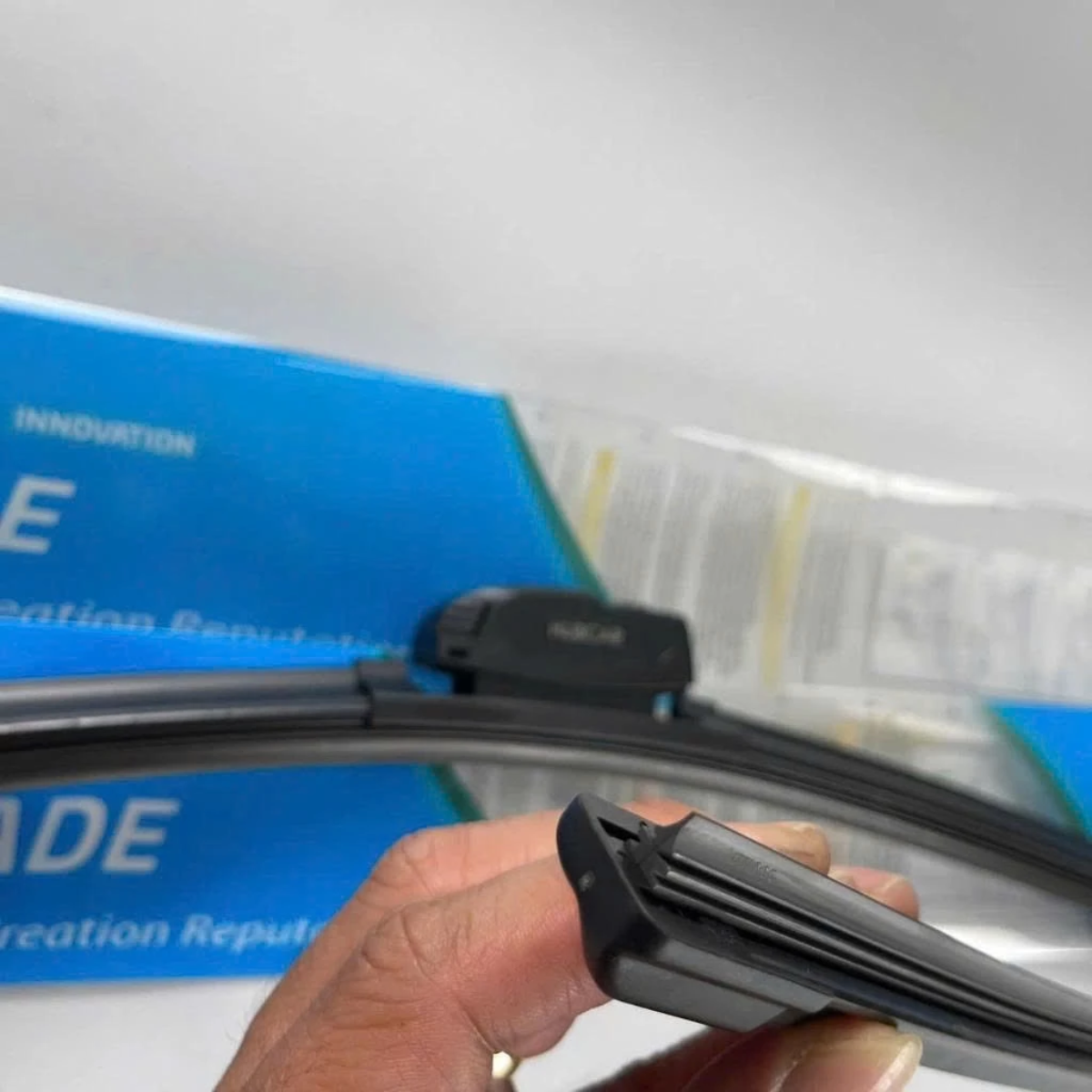 Chi tiết gạt mưa (3) Gạt Mưa Ô Tô