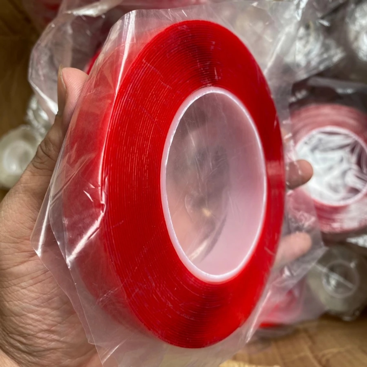 Băng Keo 2 Mặt Siêu Dính Trong Suốt Đa Năng Bám Dính Vượt Trội, Ứng Dụng Linh Hoạt 5 Trong 2cm x 10m 90.000 Băng Keo 2 Mặt Siêu Dính Trong Suốt