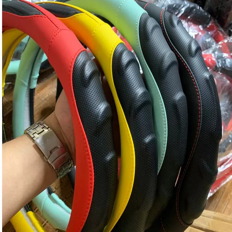 Bọc Vô Lăng Ô Tô Bọc Vô Lăng Cao Cấp Bọc Vô Lăng Carbon Mang Lại Cảm Giác Chắc Tay Khi Lái Xe Bền Đẹp Tạo Cá Tính Riêng 11 Boc vo lang carbon cao cap 9 Boc vo lang carbon cao cap 9